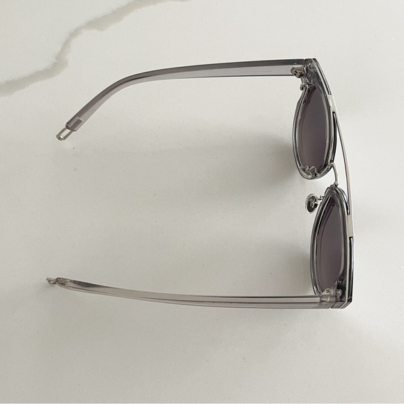 Silver Mirrored Sunglasses - Picture 6 of 9